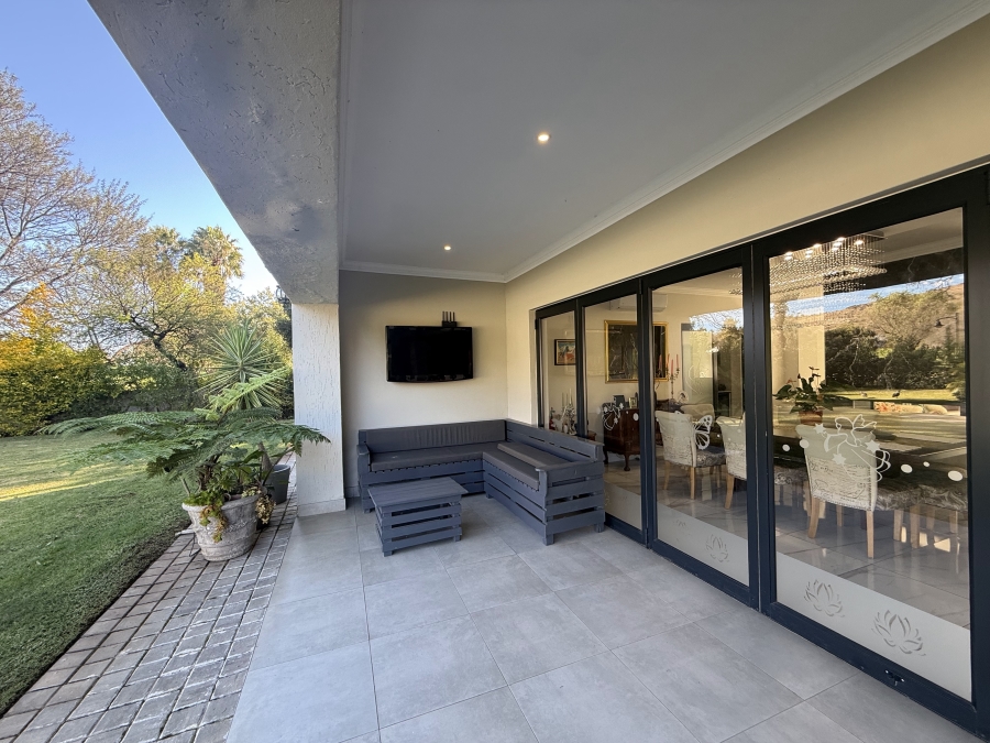 5 Bedroom Property for Sale in The Islands Estates North West